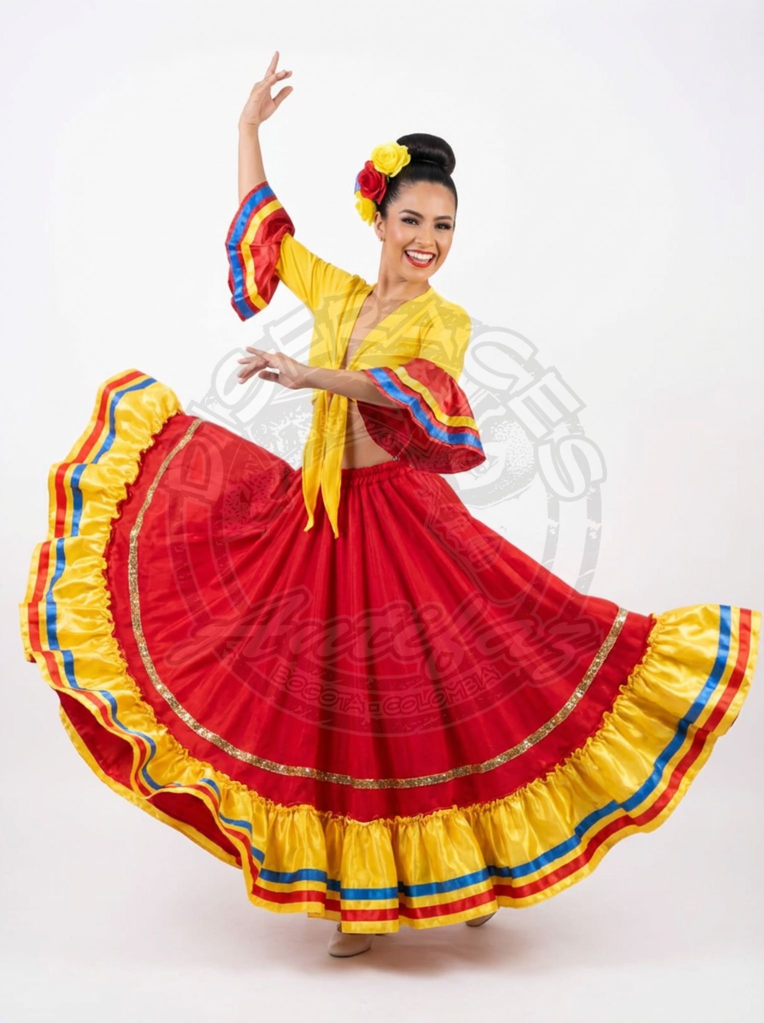 Traje típico cumbia Colombia para mujer con blusa amarilla de arandelas y falda roja con detalle de bandera nacional
