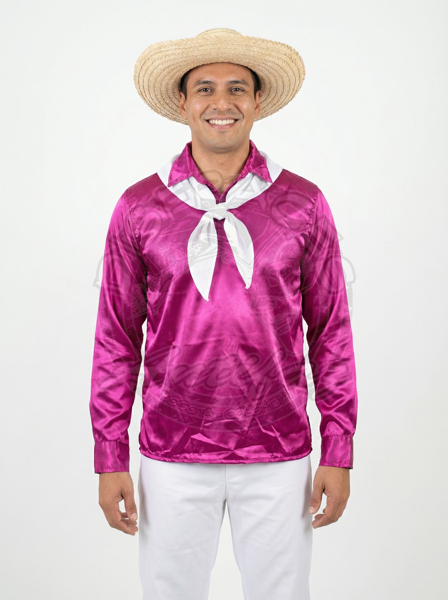 Traje tradicional del Pacífico, también conocido como Jota Chocoana, para hombre con pantalón blanco, camisa de satín fucsia, sombrero de paja y pañoleta blanca, ideal para presentaciones culturales, festivales y celebraciones folclóricas